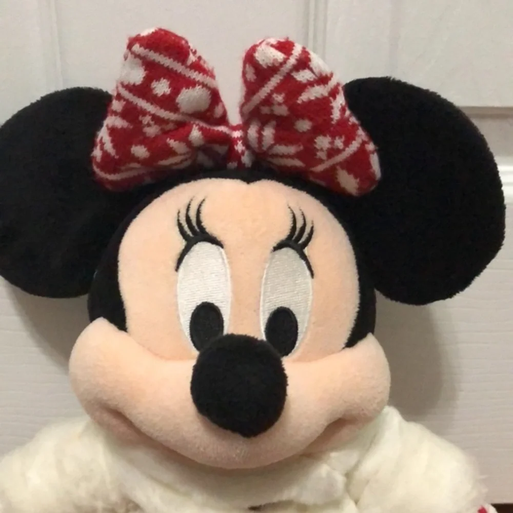 Disney 16” winter snowflake‎ Minnie Mouse plush